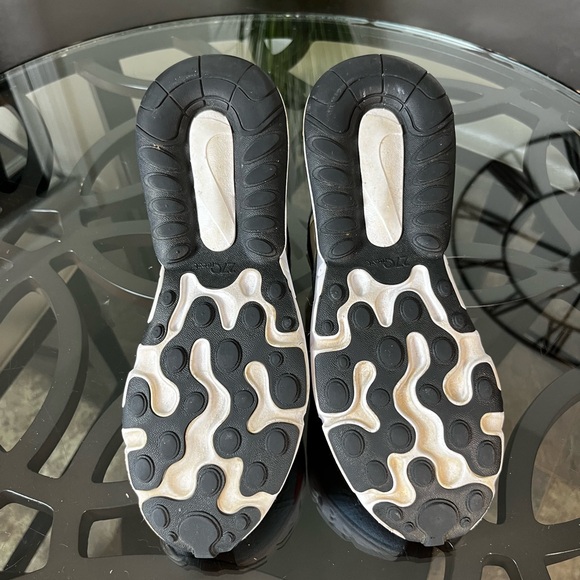 Nike Air Max 270 React Bauhaus Sneakers Sz 9 - Picture 5 of 5